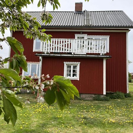 Cozy Red Cottage In The Countryside Outside Vimmerby Gullringen Εξωτερικό φωτογραφία