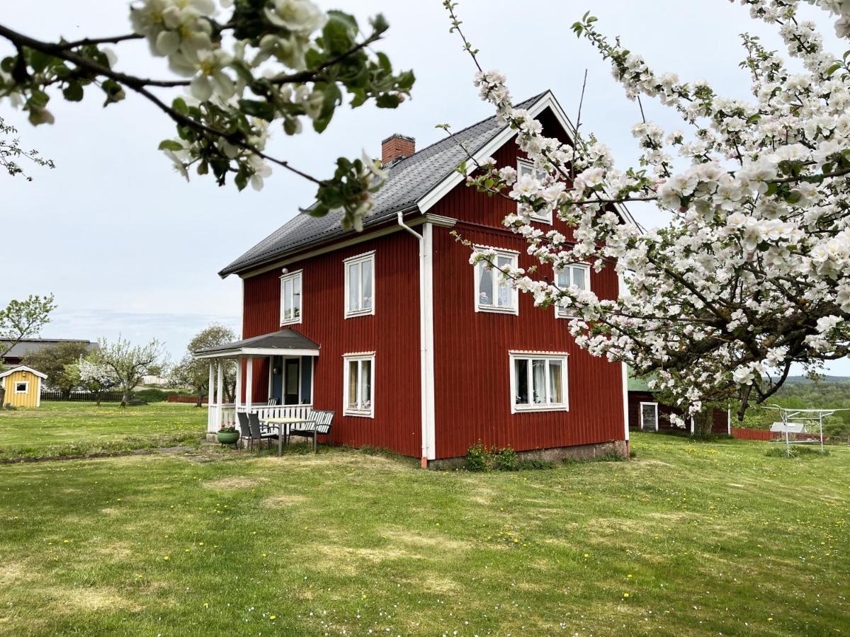 Cozy Red Cottage In The Countryside Outside Vimmerby Gullringen Εξωτερικό φωτογραφία