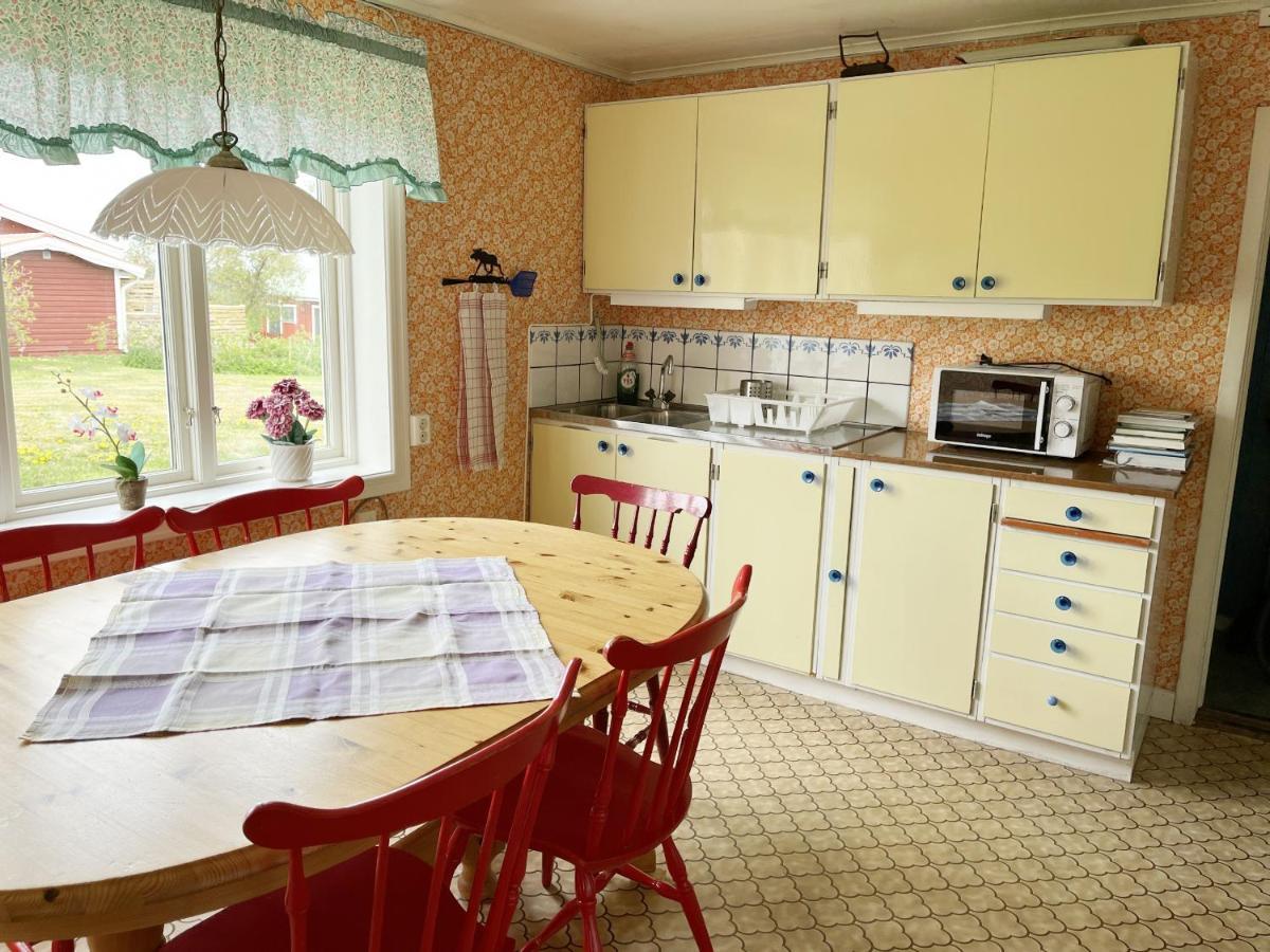 Cozy Red Cottage In The Countryside Outside Vimmerby Gullringen Εξωτερικό φωτογραφία